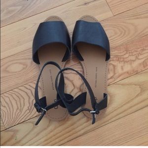 Gap leather sandals